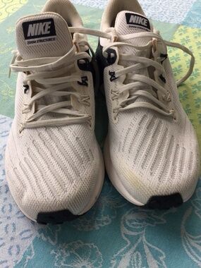 NEW w/o BOX NIKE MENS ZOOM STRUCTURE 22